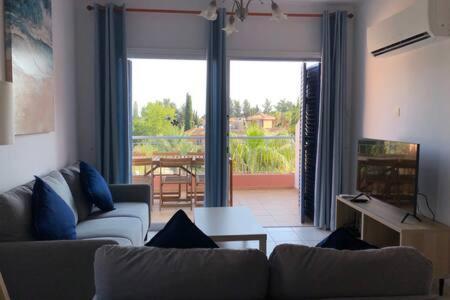 Apartment Limnaria - Luxurious, Spacious 3 Bed With Pool Views *